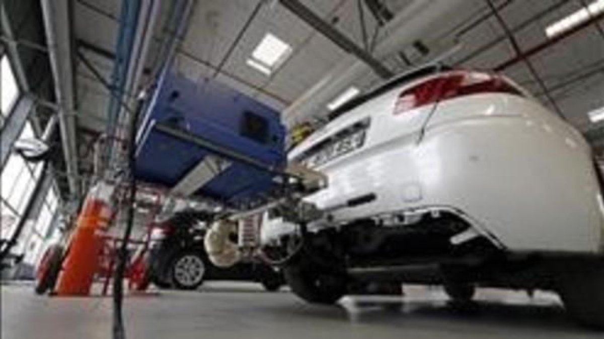 Prueba de emisiones llevada a cabo por el grupo PSA Peugeot Citroën. /-REUTERS