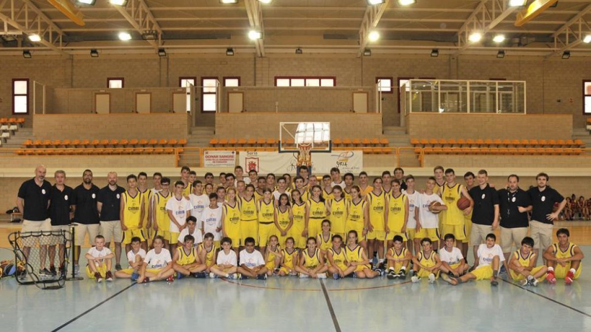 El Campus Cimbi arrancaba el pasado domingo y finalizará hoy sábado con una jornada en el polideportivo de San Andrés.-Valentín Guisande