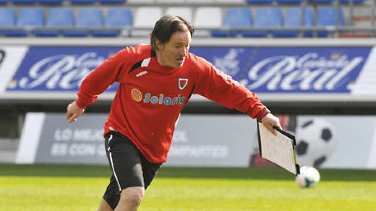Anquela cumplirá su segunda temporada al frente del Numancia. / Valentín Guisande-