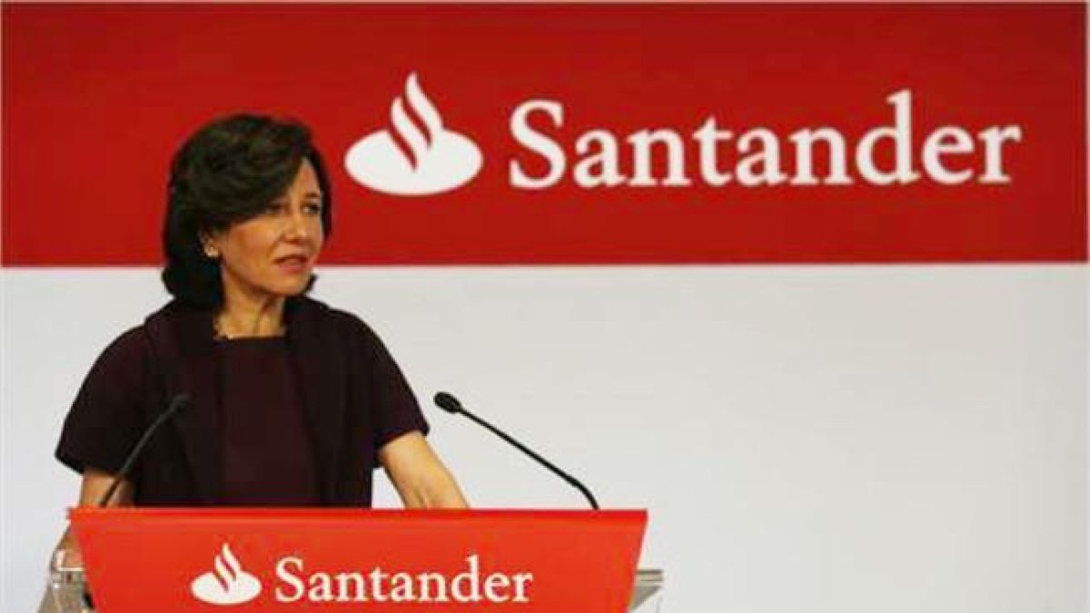 Ana Botín, presidenta del Banco Santander.-DAVID CASTRO