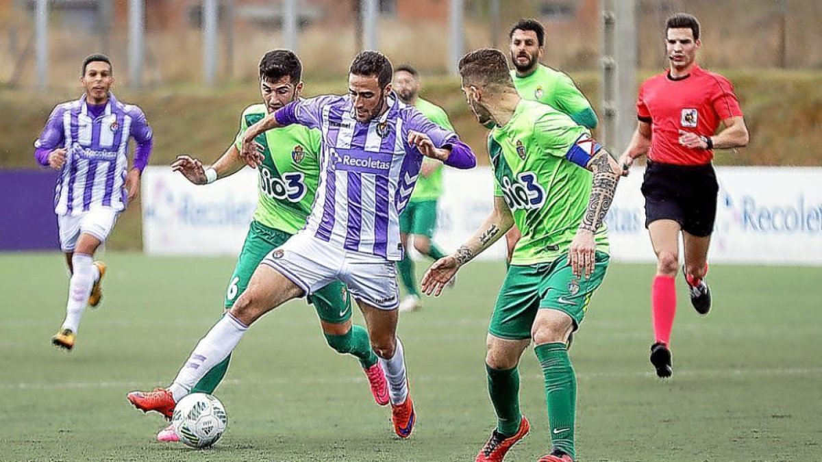 Higinio marcaba la temporada pasada 13 goles con la camiseta del Valladolid B.-Diario de Valladolid