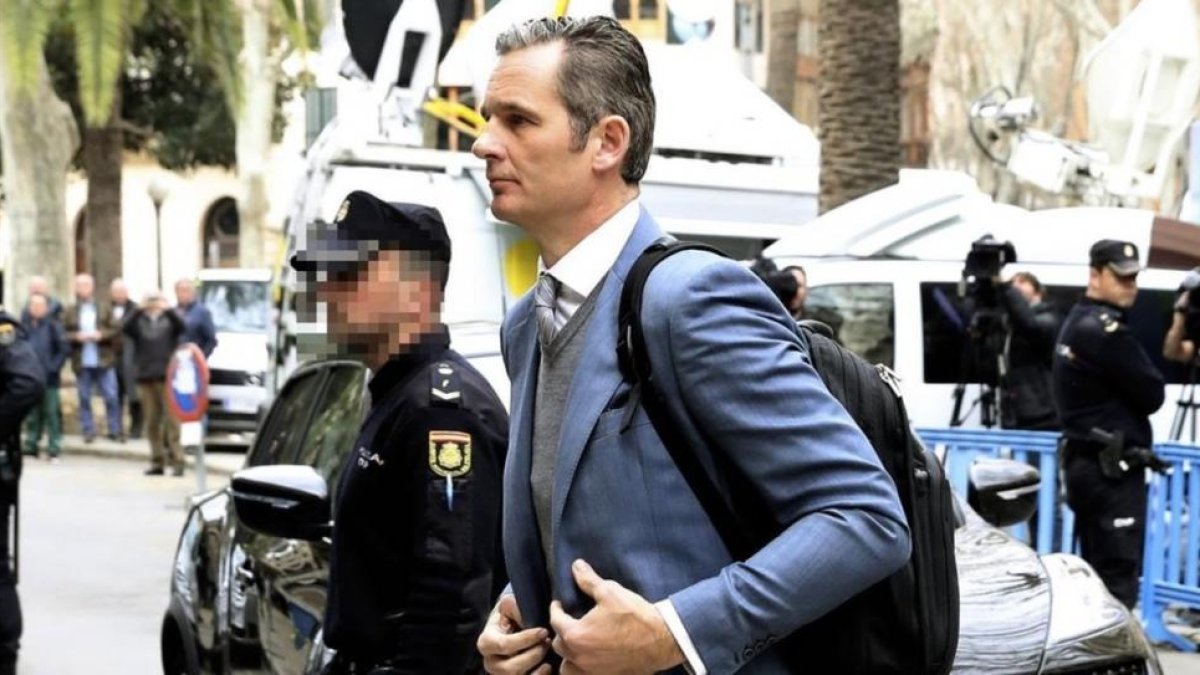 Iñaki Urdangarin, este jueves, a su llegada a la Audiencia de Palma.-EFE / BALLESTEROS