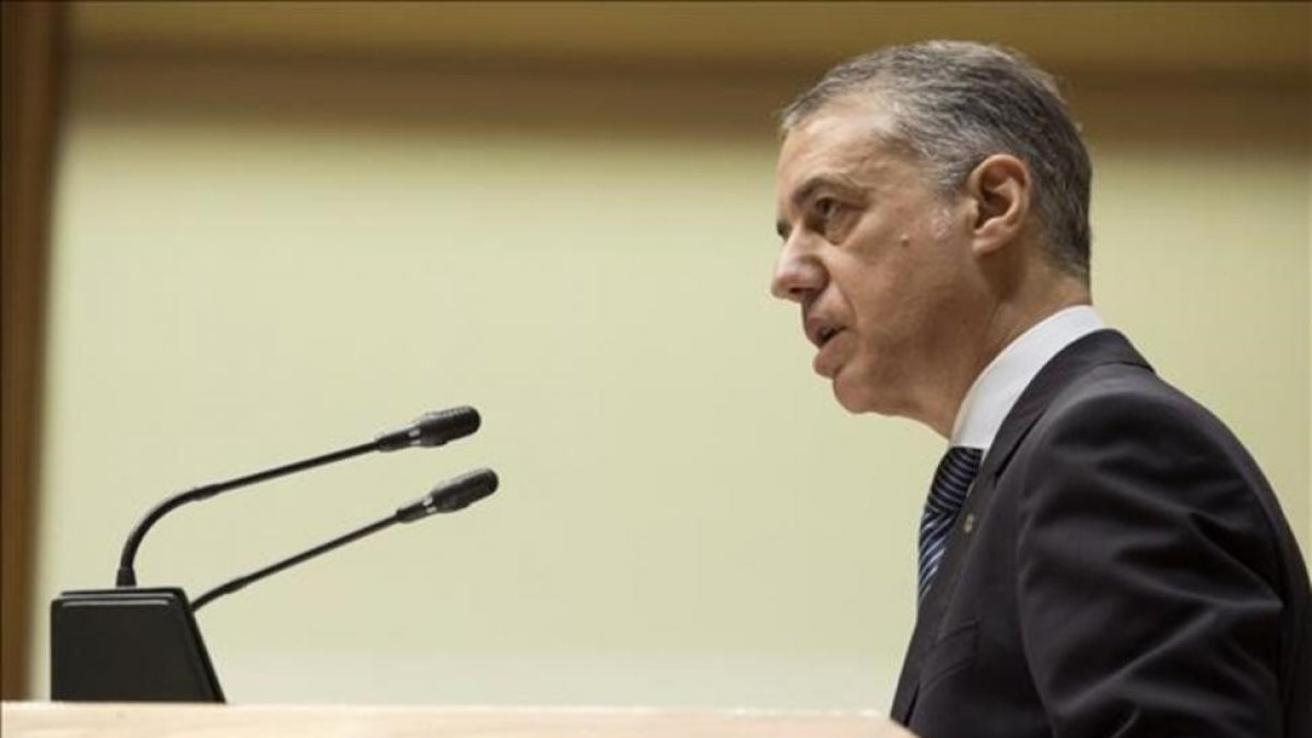 El lehendakari en funciones, Iñigo Urkullu, en el pleno de investidura del Parlamento Vasco.-ADRIAN RUIZ DE HIERRO