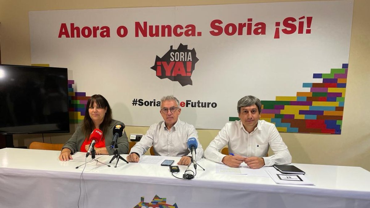 Los procuradores de Soria Ya en la rueda de prensa de este viernes. HDS