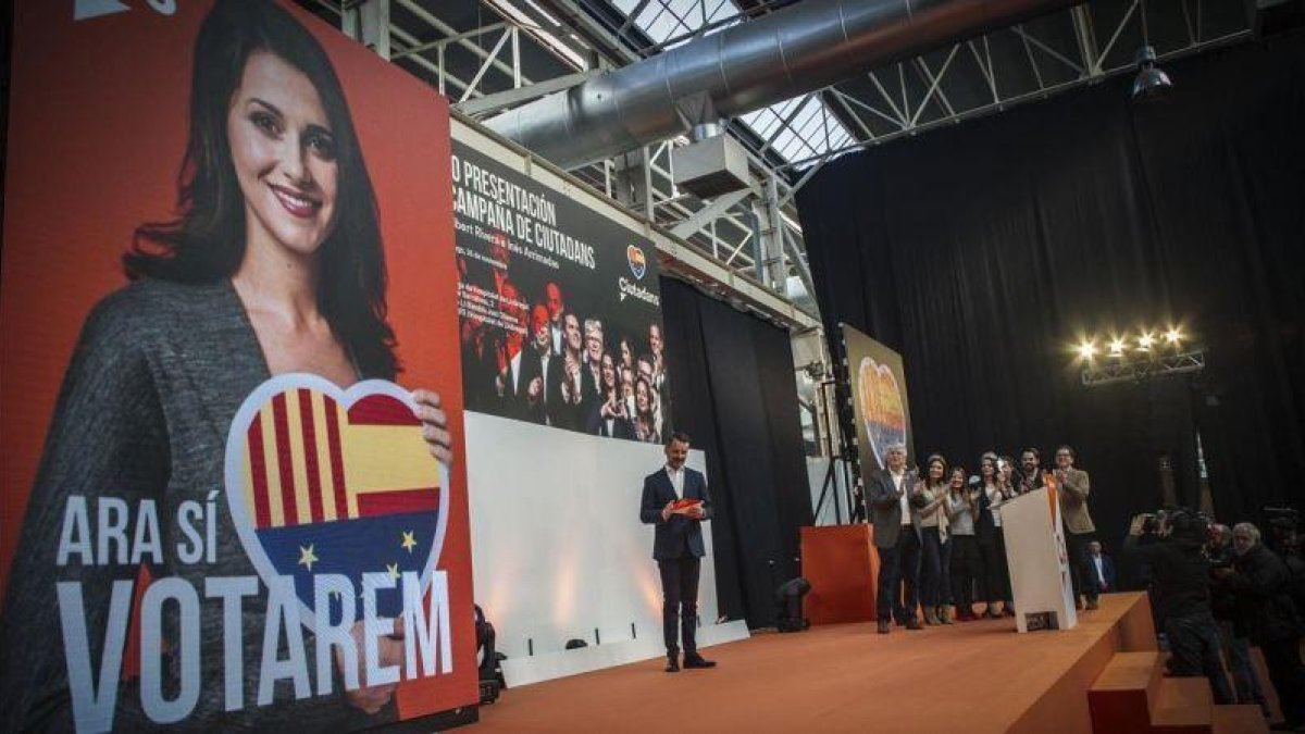 Presentación del lema de campaña de Ciutadans para el 21-D, Ara sí votarem.-CARLOS MONTAÑÉS