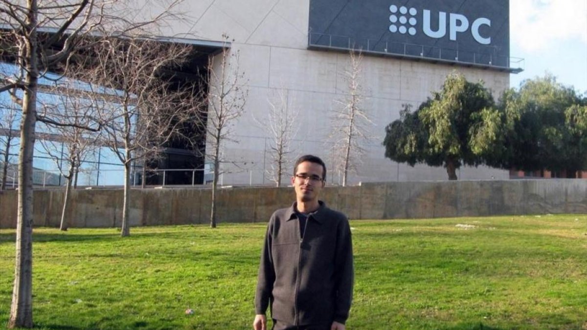 Omid Kokabee durante su estancia en Barcelona.-OMID 2 7