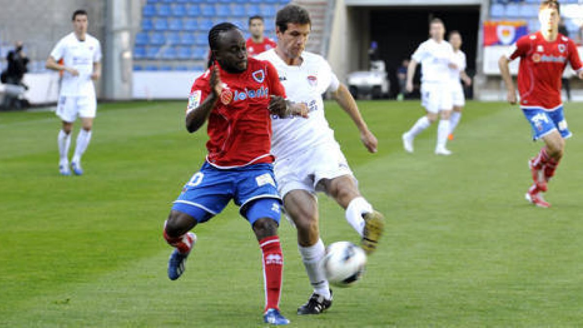 Cedrick en el encuentro en Soria ante el Guadalajara. / Valentín Guisande-