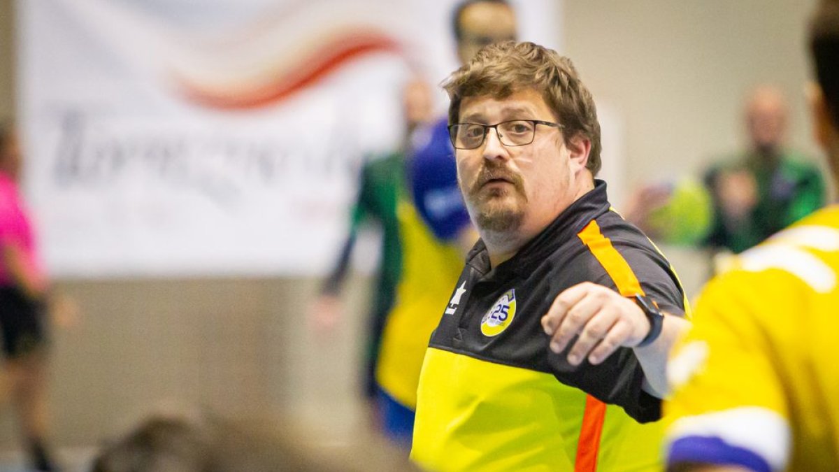 Jordi Lluelles, entrenador del BM Soria. MARIO TEJEDOR