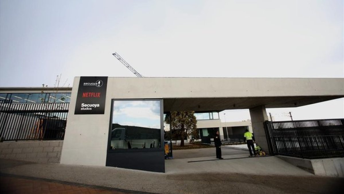 Imagen de los estudios de Netflix en el campus del Grupo Secuoya, en Tres Cantos (Madrid).-DAVID CASTRO