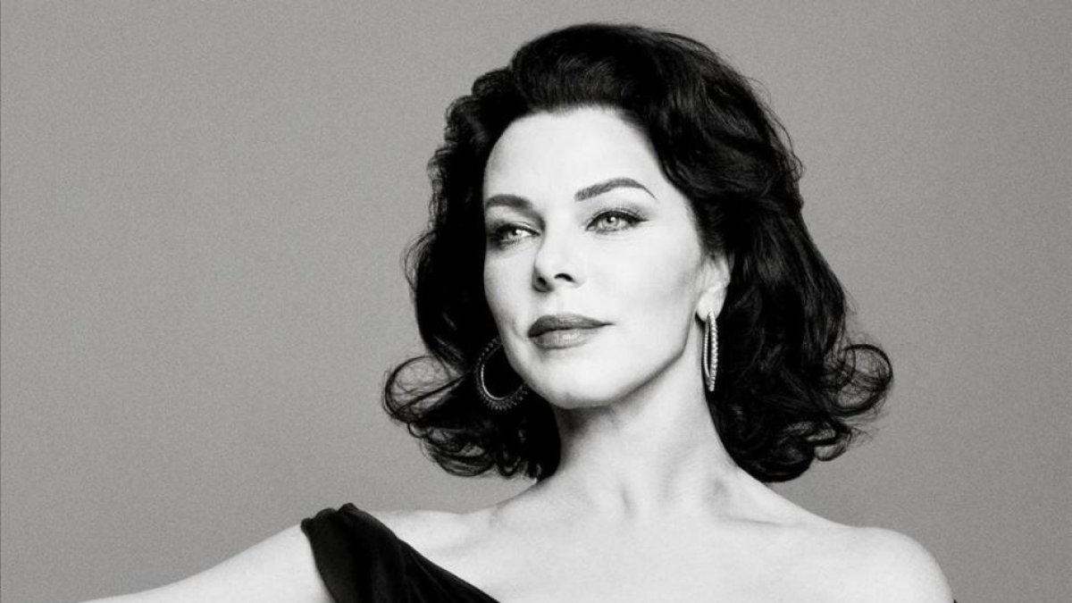 La actriz Debi Mazar, que interpreta a Ava Gardner en Arde Madrid.-/ MOVISTAR+