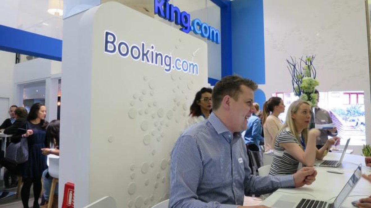 Trabajadores de Booking en una de las sedes de la compañía.-TRAVELARZ (WIKICOMMONS)