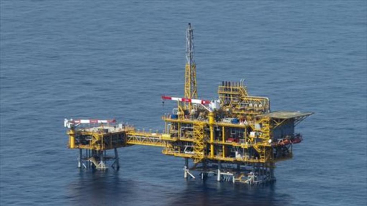 Imagen aérea de la plataforma del Castor, frente a las costas de Tarragona.-JOAN REVILLAS