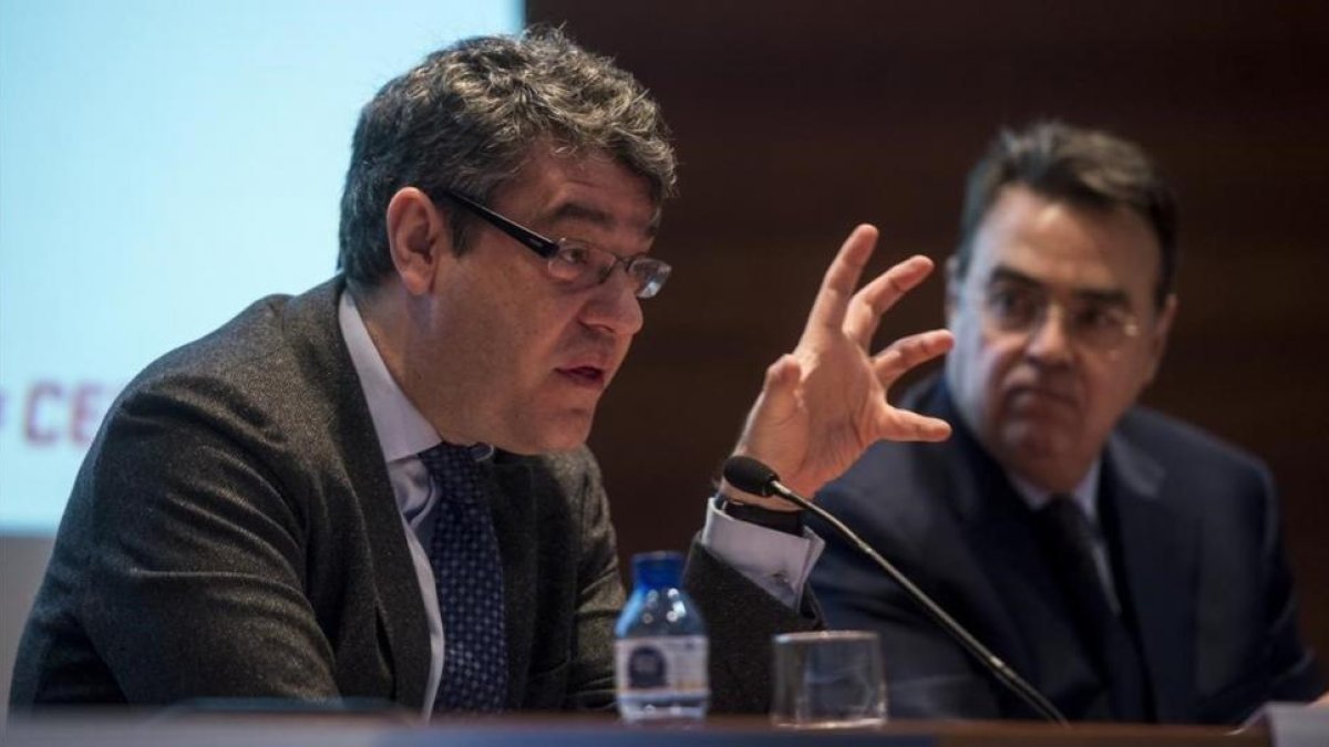 Nadal, izquierda, con el presidente de Enagás y de Funseam, Antoni Llardén.-