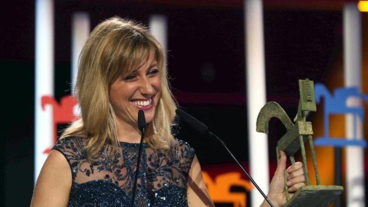 Cecilia Freire, en el acto de recogida del Premio Ondas.-EFE / TONI ALBIR