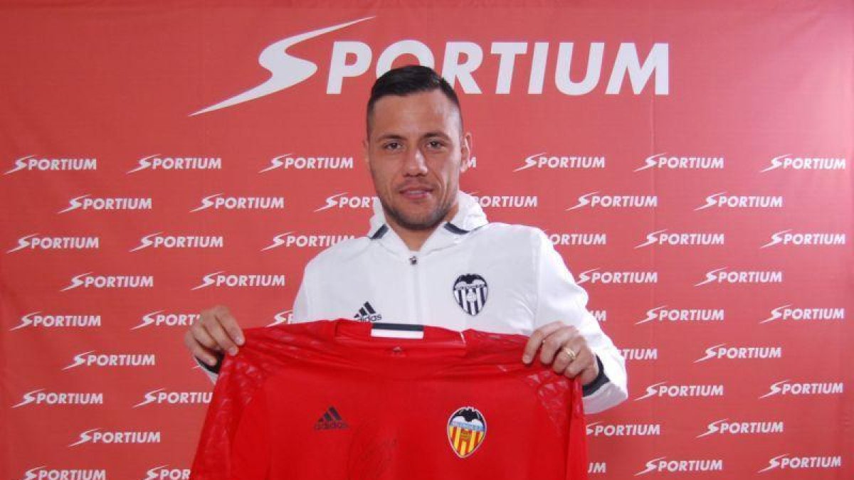 Diego Alves en un acto promocional.-SPORTIUM