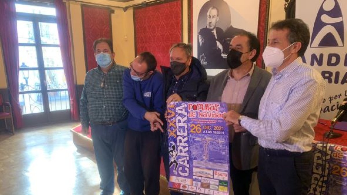 La presentación de la Carrera de Navidad tuvo lugar en el Casino Amistad Numancia. HDS