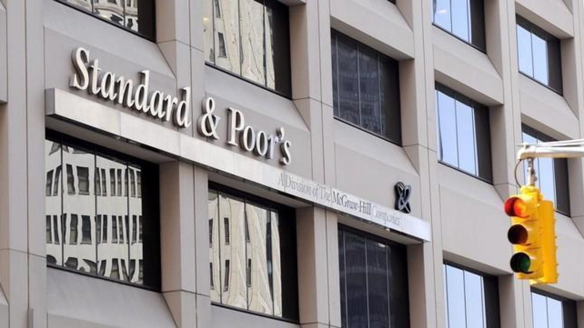 Sede de Standard & Poor's (S&P) en Nueva York.-EFE / ANDREW GOMBERT