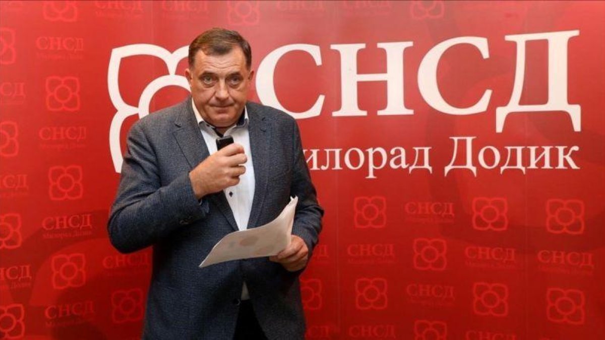 Milorad Dodik, el nacionalista serbio elegido para la presidencial colegiada.-AFP / MILAN RADULOVIC