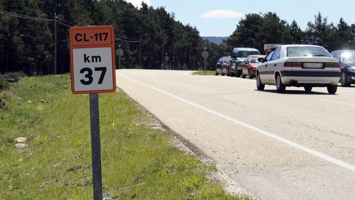 El área de carreteras regionales fue una de las que recibieron dinero.-ÁLVARO MARTÍNEZ