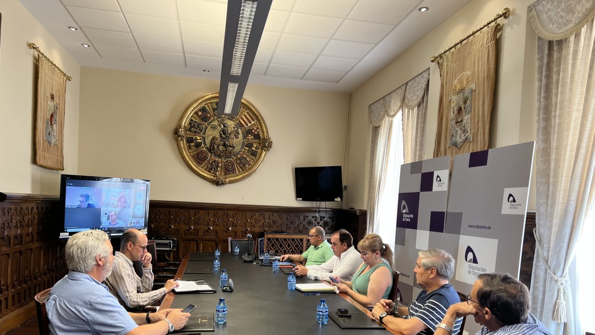 Reunión con los alcaldes de municipios integrados en Crecemos.-HDS
