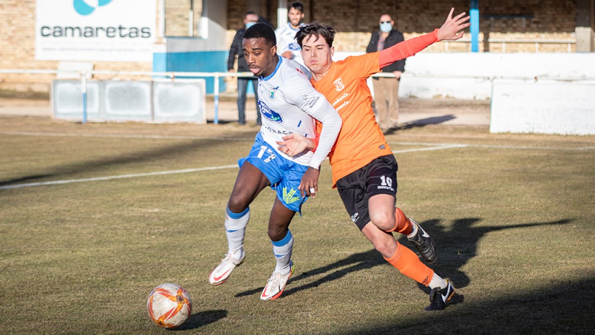 El Almazán en un partido en La Arboleda - GONZALO MONTESEGURO