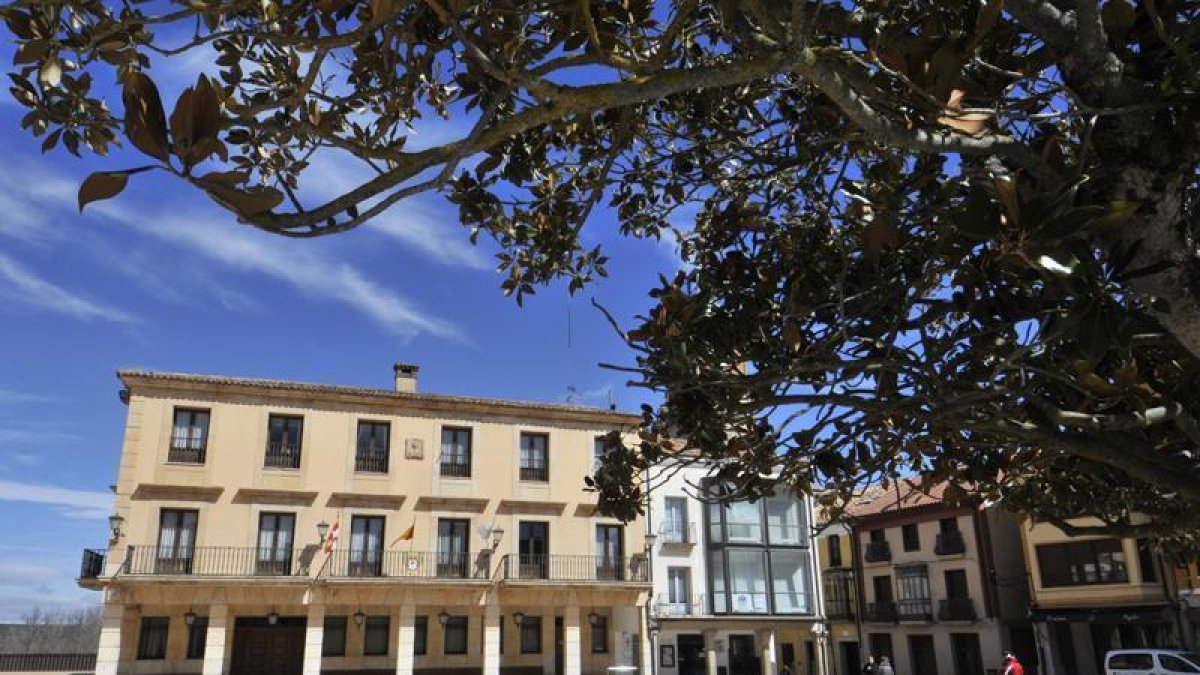 Imagen de la Plaza Mayor de Almazán-V. GUISANDE