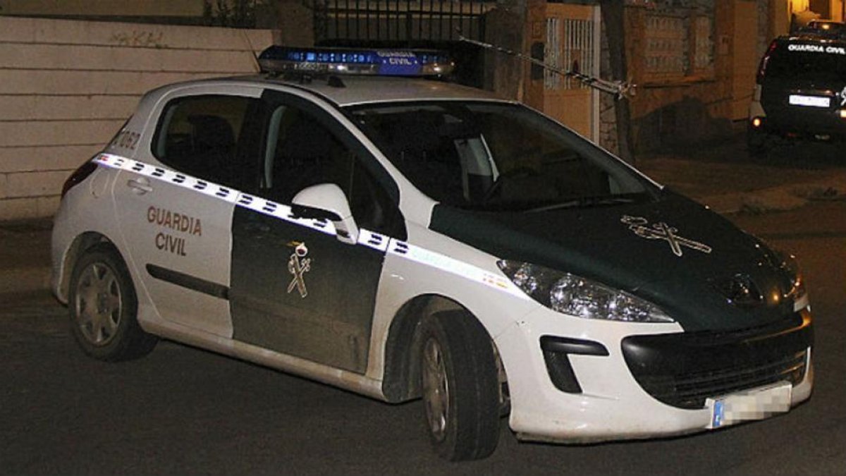 Una patrulla de la Guardia Civil, en una imagen de archivo.-EFE