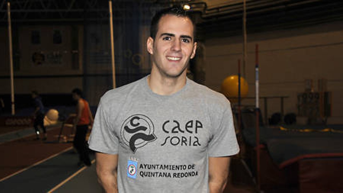 Diego Barranco durante un entrenamiento en el Caep Soria. / VALENTÍN GUISANDE-