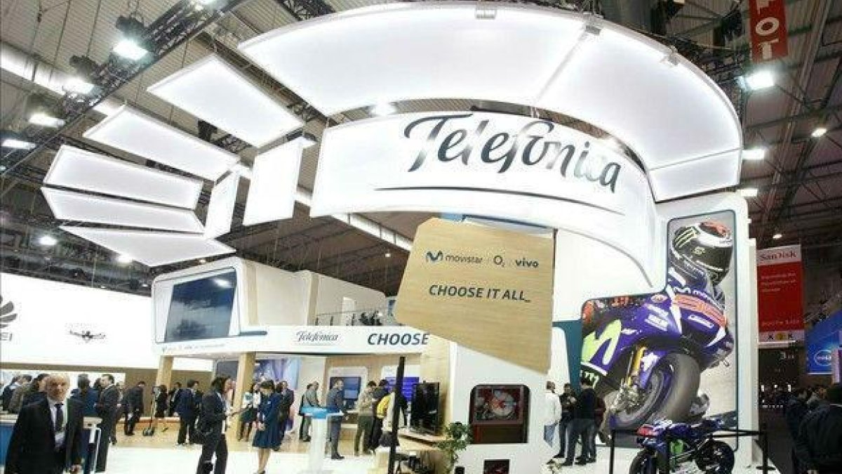 Estand de Telefónica en el Mobile World Congress.-JOSEP MARIA BERENGUERAS