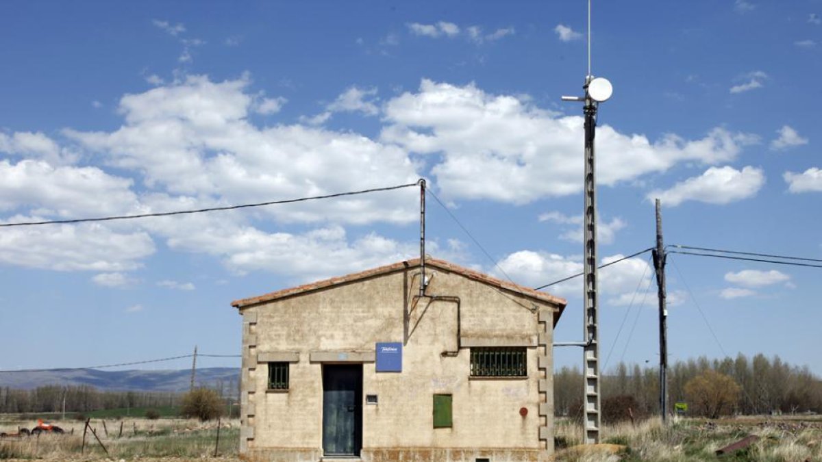 Antena de telefonía en el medio rural-María Ferrer