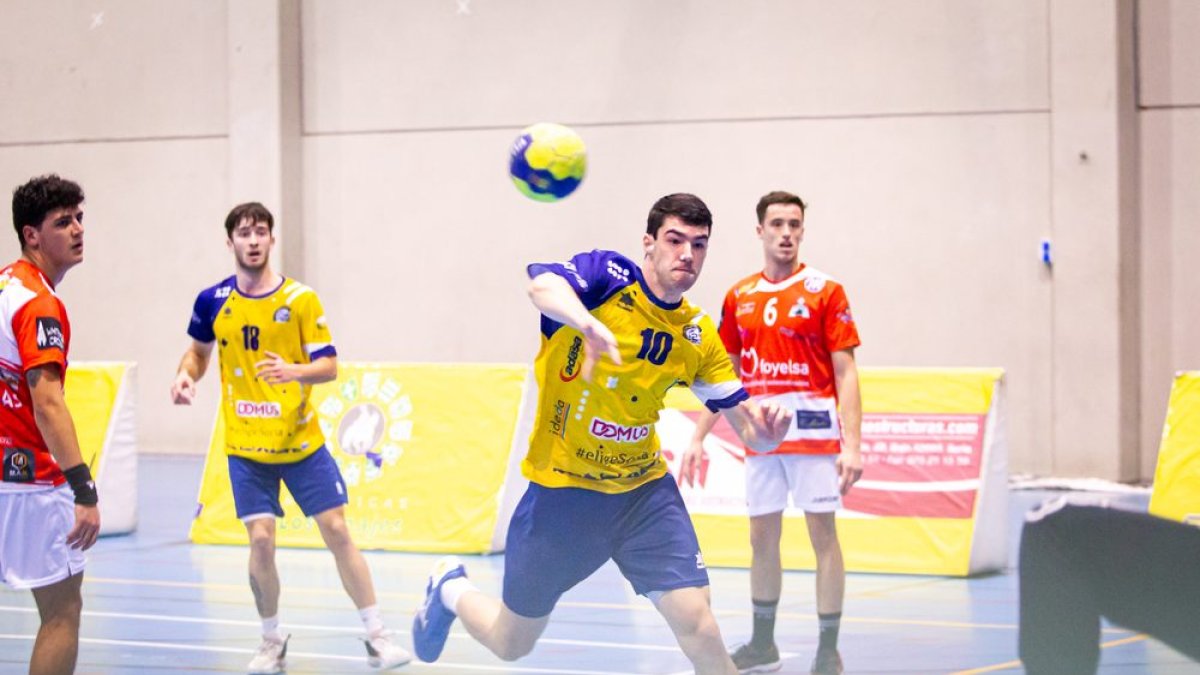 El BM Soria se mide al Torrelavega mañana en el San Andrés. MARIO TEJEDOR