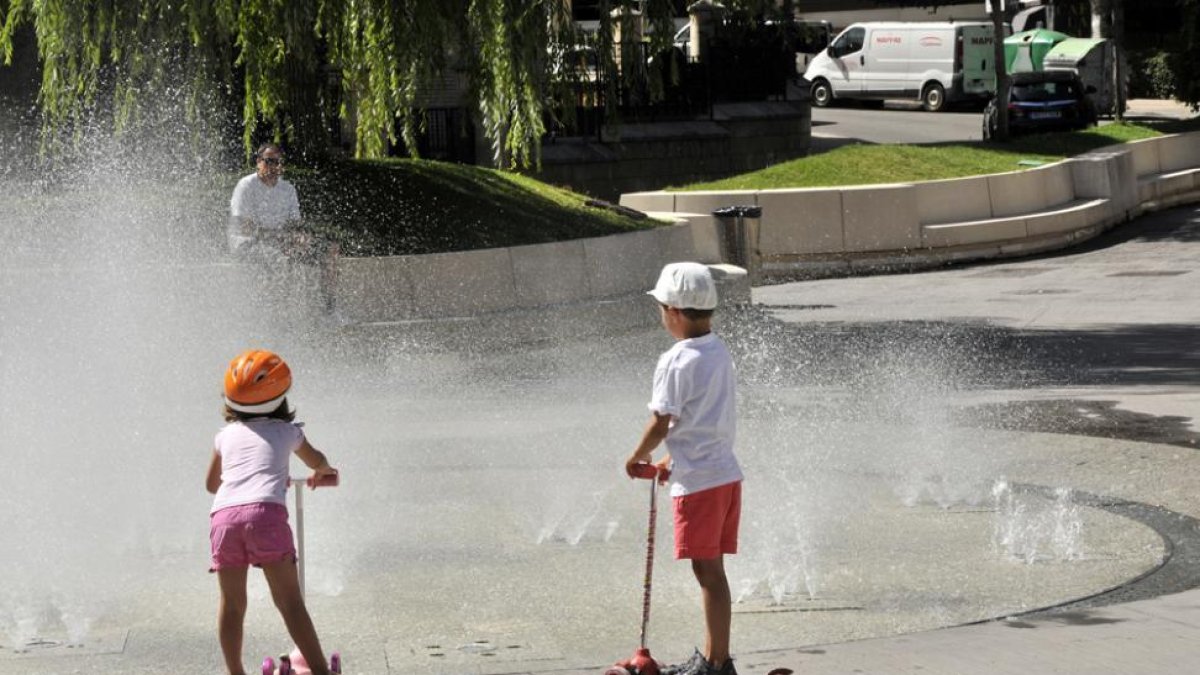 La sensación de calor se intentó mitigar buscando el agua.-Valentín Guisande