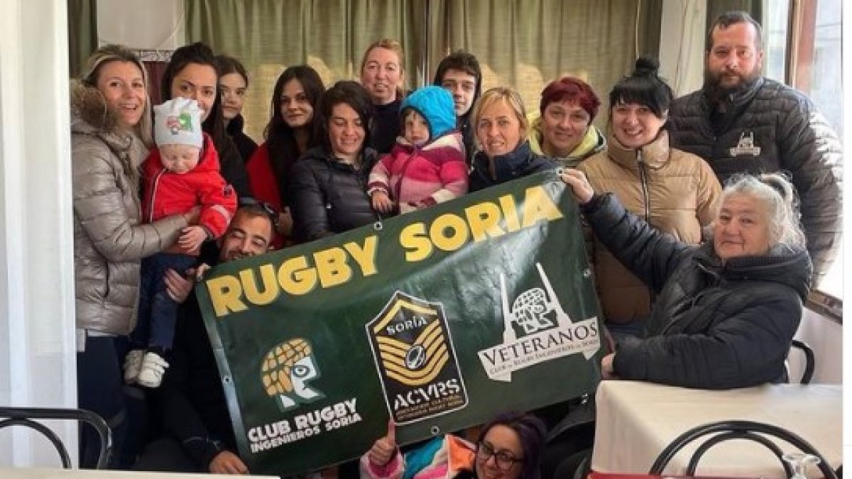El grupo de refugiados ucranianos llegó con los veteranos del Club de Rugby y otra furgoneta de tres mujeres de Lérida. HDS