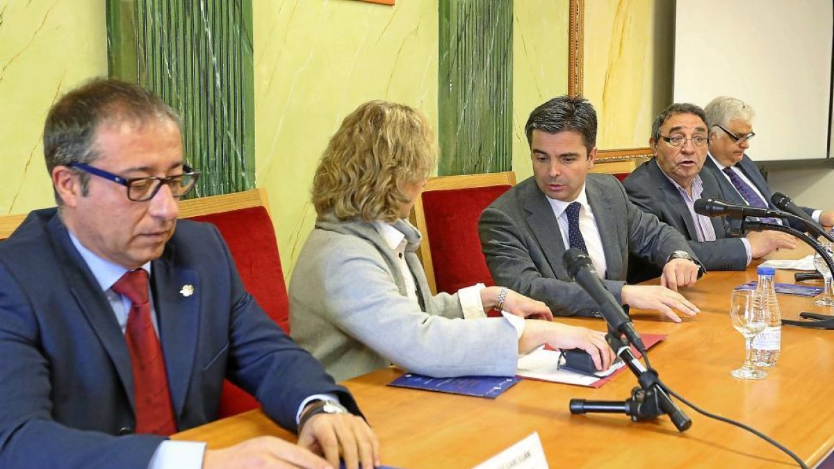 Un momento de la inauguración del V Simposio Internacional de Historia Comunera en Villalar de los Comuneros.-ICAL