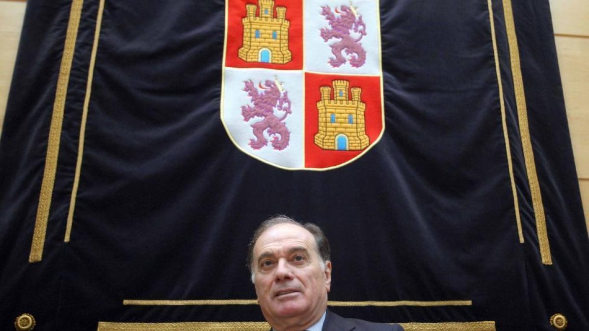 Fiscalía de Valladolid imputa varios delitos a Villanueva por el caso de 'La Perla Negra'.-ICAL