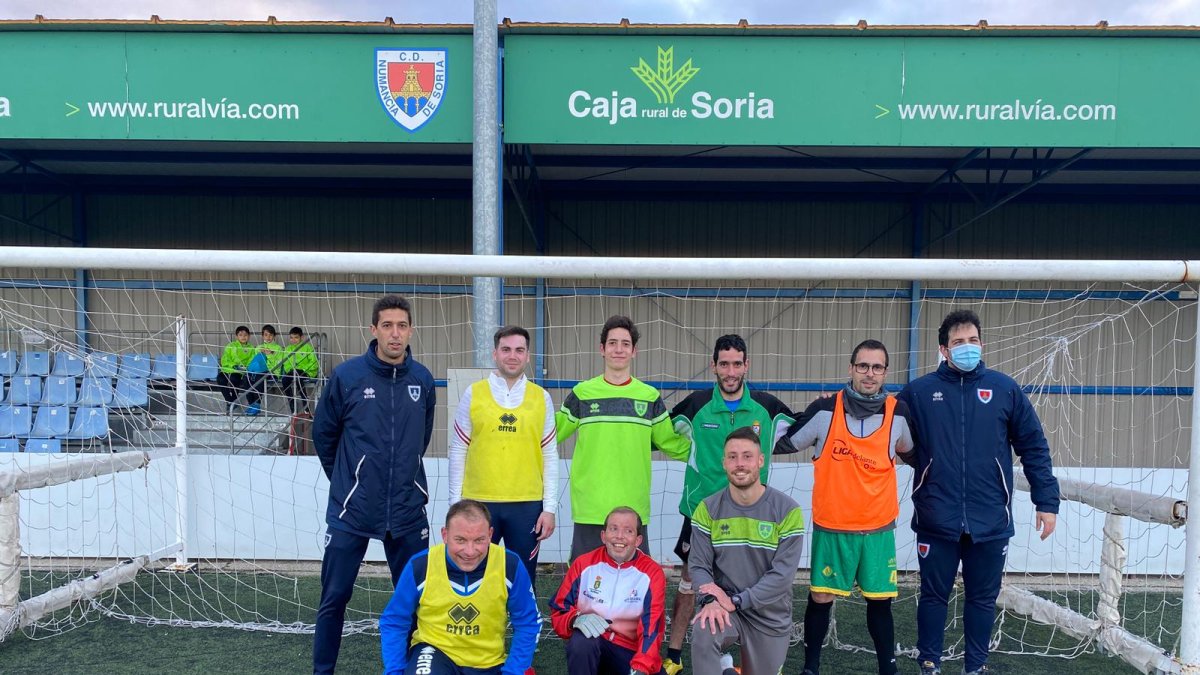 El equipo del Numancia que participa en el programa de fútbol inclusivo + QUE GOLES. CD Numancia