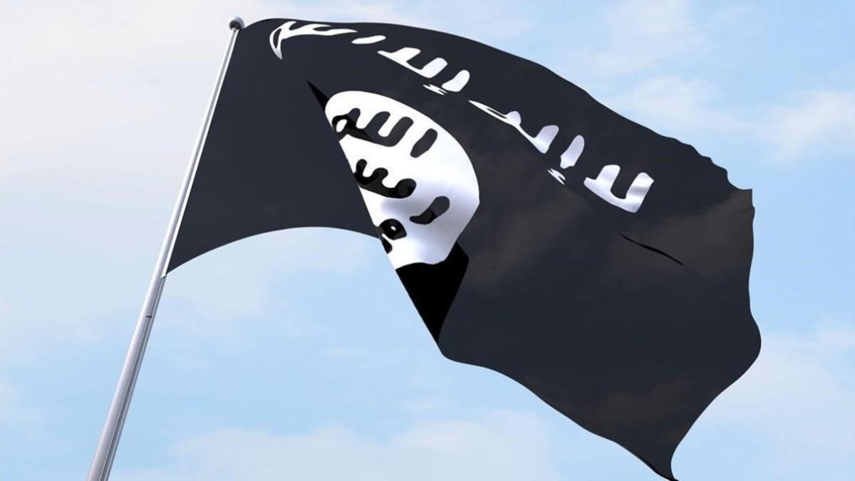 Una bandera del Estado Islámico ondeando.-EL PERIÓDICO