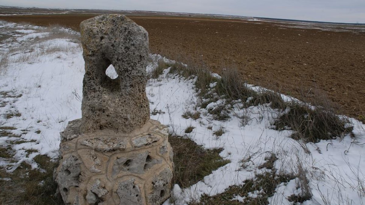 Piedra de las brujas de Baraona-V. G.
