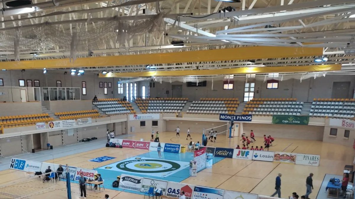 Imagen de Los Pajaritos con los primeros partidos del Nacional infantil. Twitter Río Duero Soria