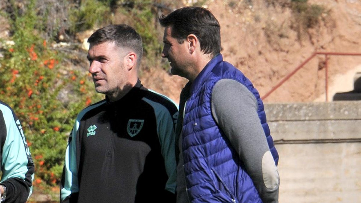 Luis Carrión y César Palacios en un entrenamiento en el anexo de Los Pajaritos.-Valentín Guisande