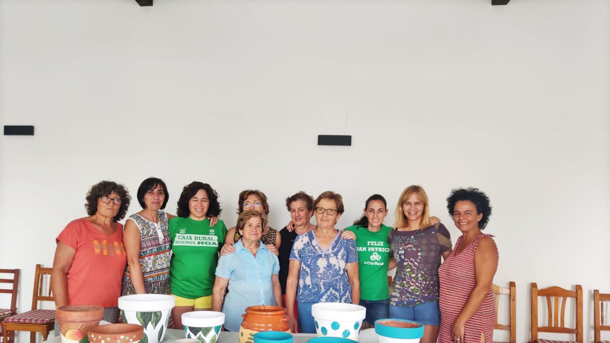 Taller de macetas realizado por Julita Romera (Alpartgata) en Los Villares.HDS
