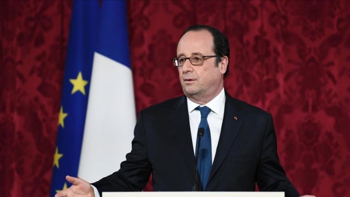 François Hollande, el pasado 8 de febrero, en un acto en el Elíseo.-STEPHANE DE SAKUTIN