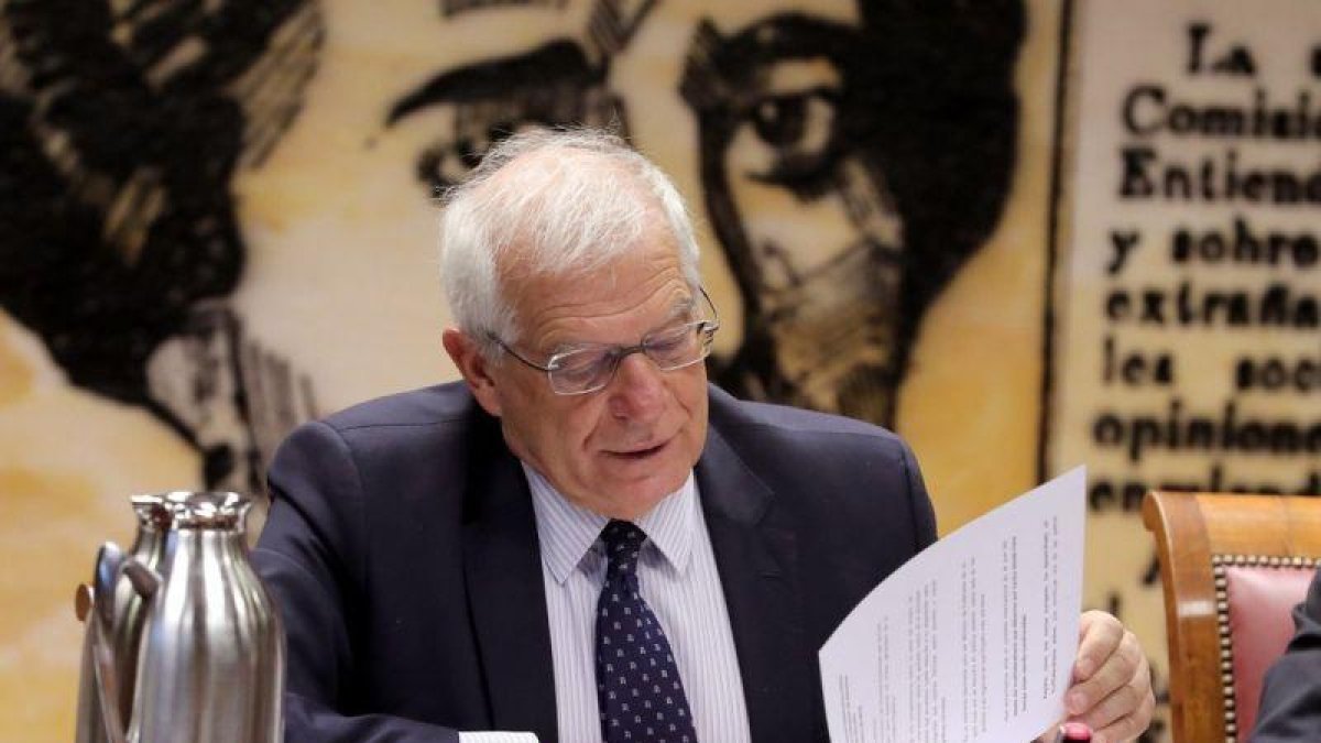 El ministro de Asuntos Exteriores, Josep Borrell, durante su comparecencia ante la Comisión de Asuntos Exteriores del Senado.-ZIPI (EFE)