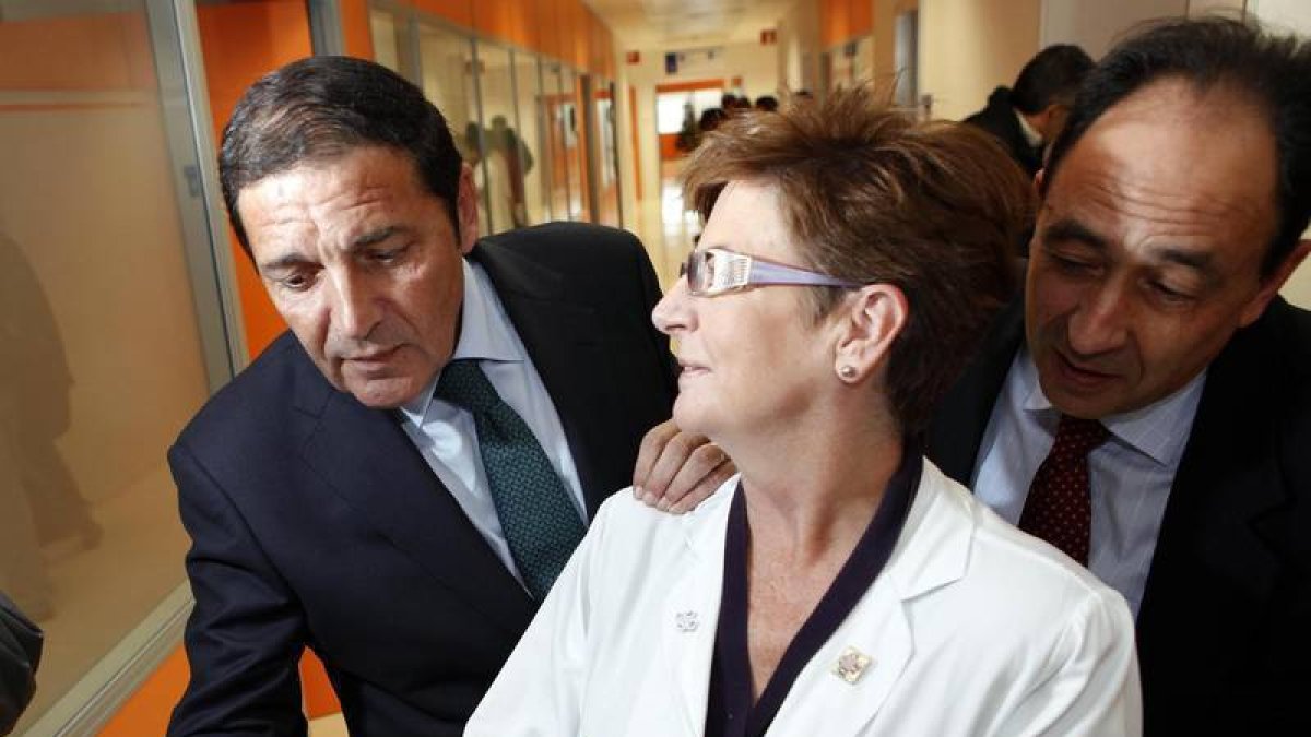 Sáez, Benito y López Represa, hoy, en el hospital, / ICAL-