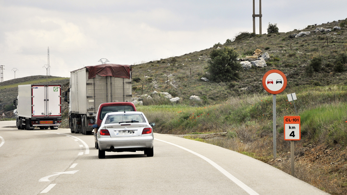 La carretera autonómica CL-101
