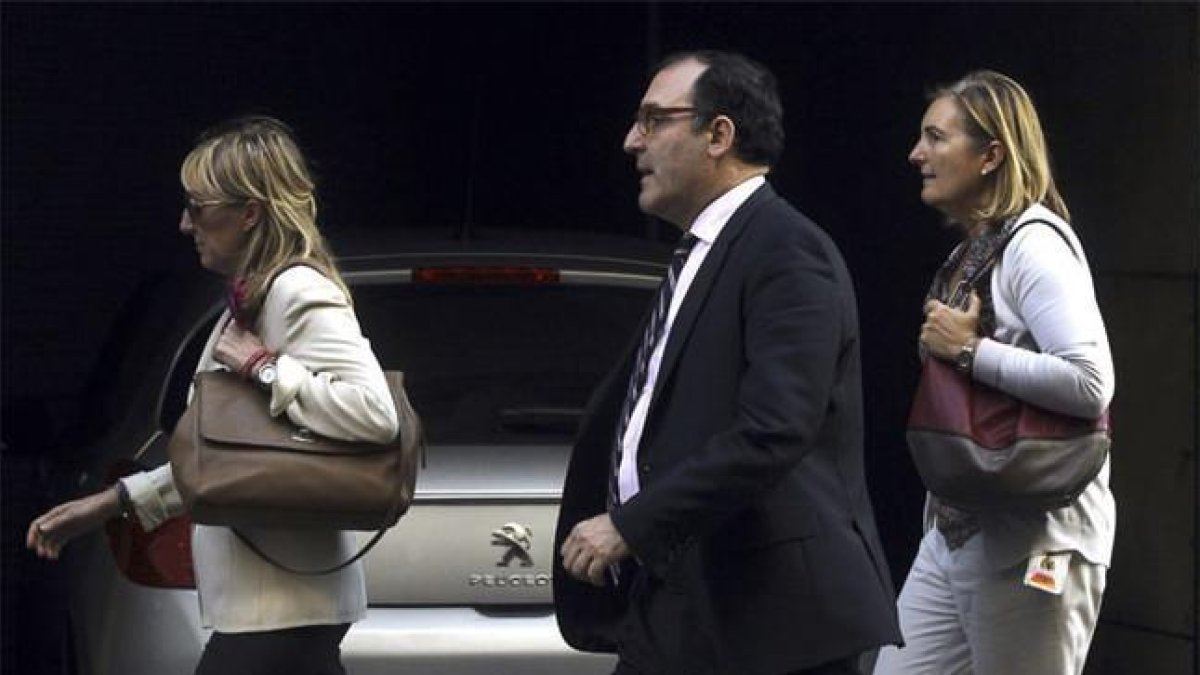 El juez Eloy Velasco a su llegada a la Audiencia Nacional, el pasado octubre, durante el proceso de la operación Púnica.-Kiko Huesca