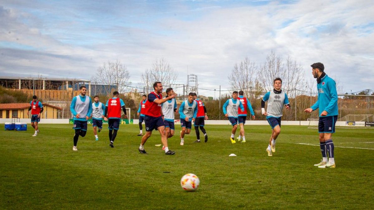 El Numancia regresa el miércoles al trabajo tras el parón navideño. MARIO TEJEDOR