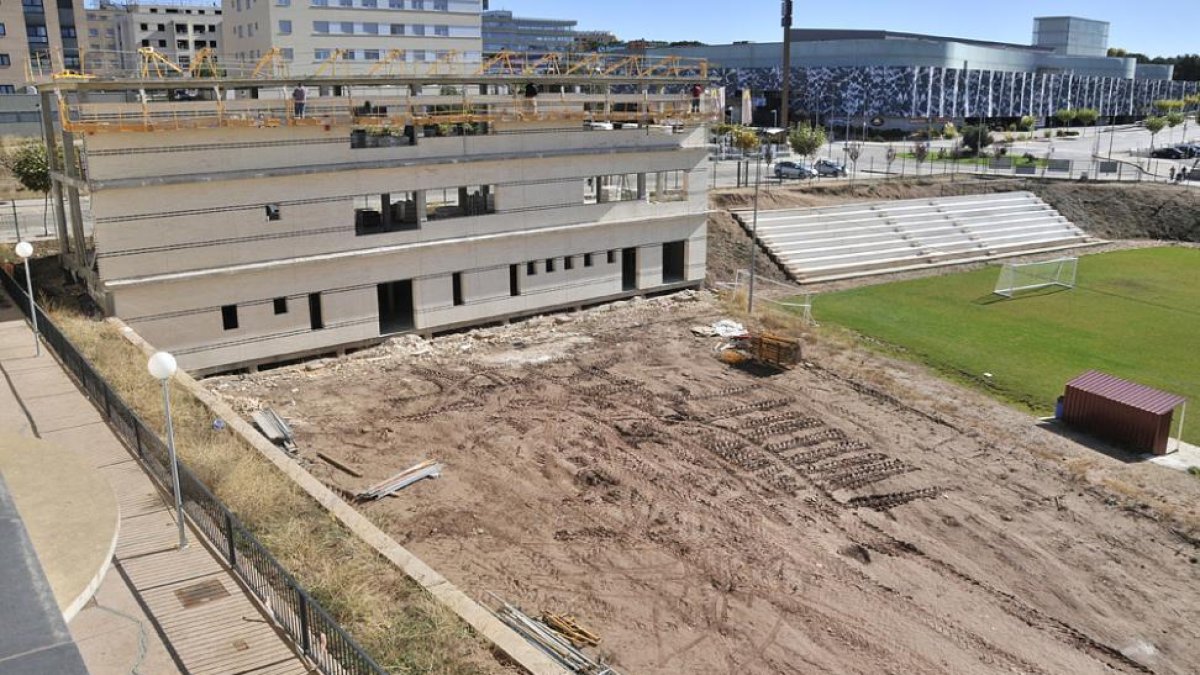Obras de la piscina de camaretas-V.G.