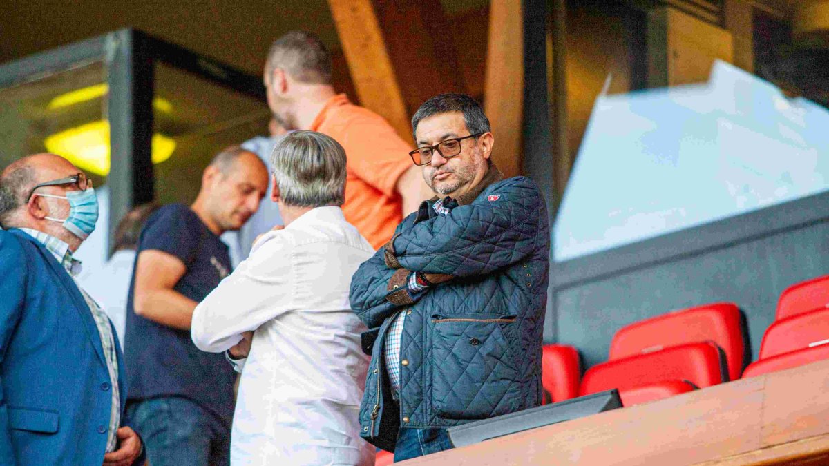 El presidente del Numancia Santiago Morales en el palco de Los Pajaritos. HDS