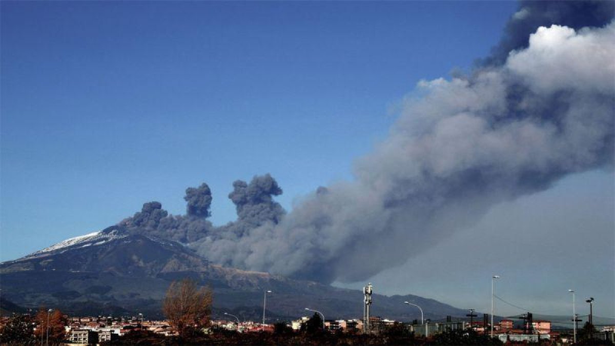 El volcán más activo de Europa.-GIOVANI ISOLINO